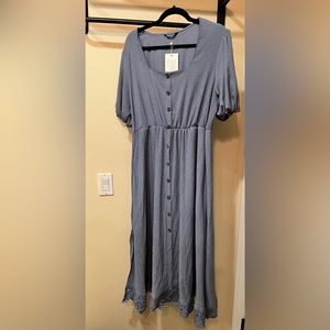 Bloomchic Solid Pocket puff sleeve button lace split maxi dress in slate. NWT